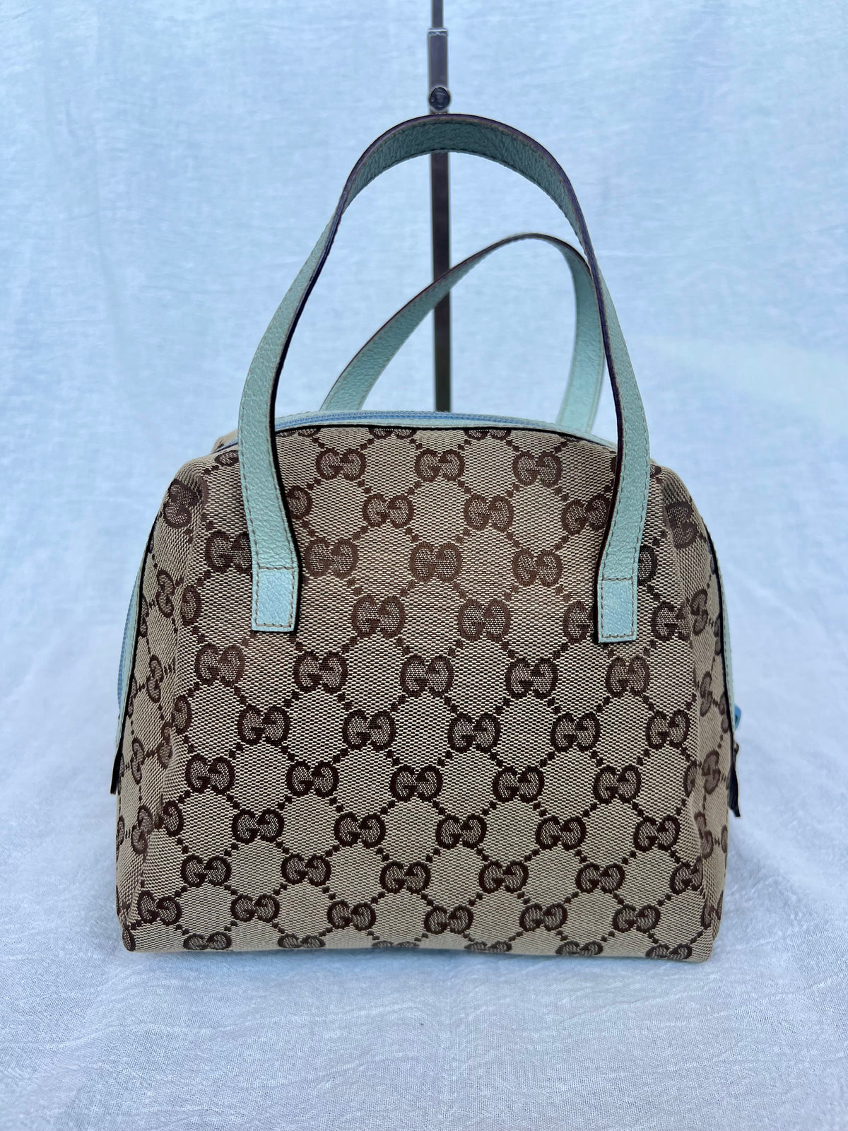 Gucci Balthus Pochette - detalles azul cielo