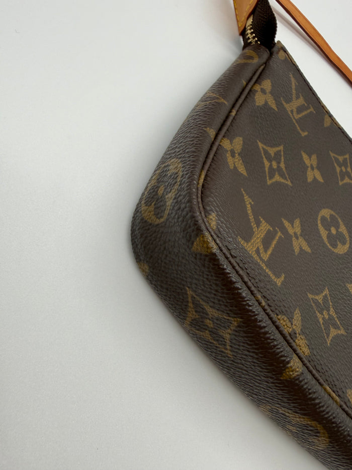 Louis Vuitton pochette accesoires