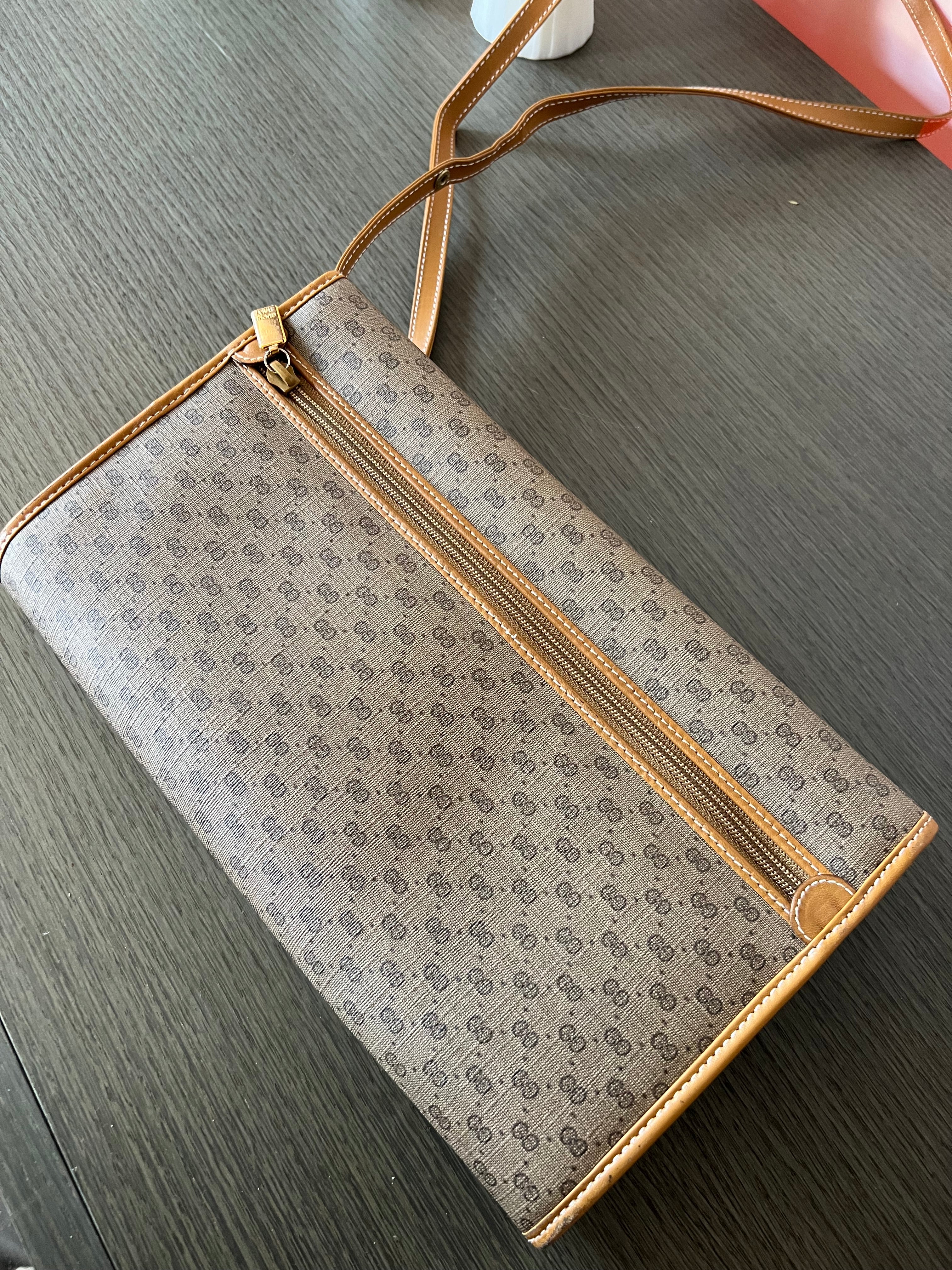 Gucci GG Monogram Clutch Vintage