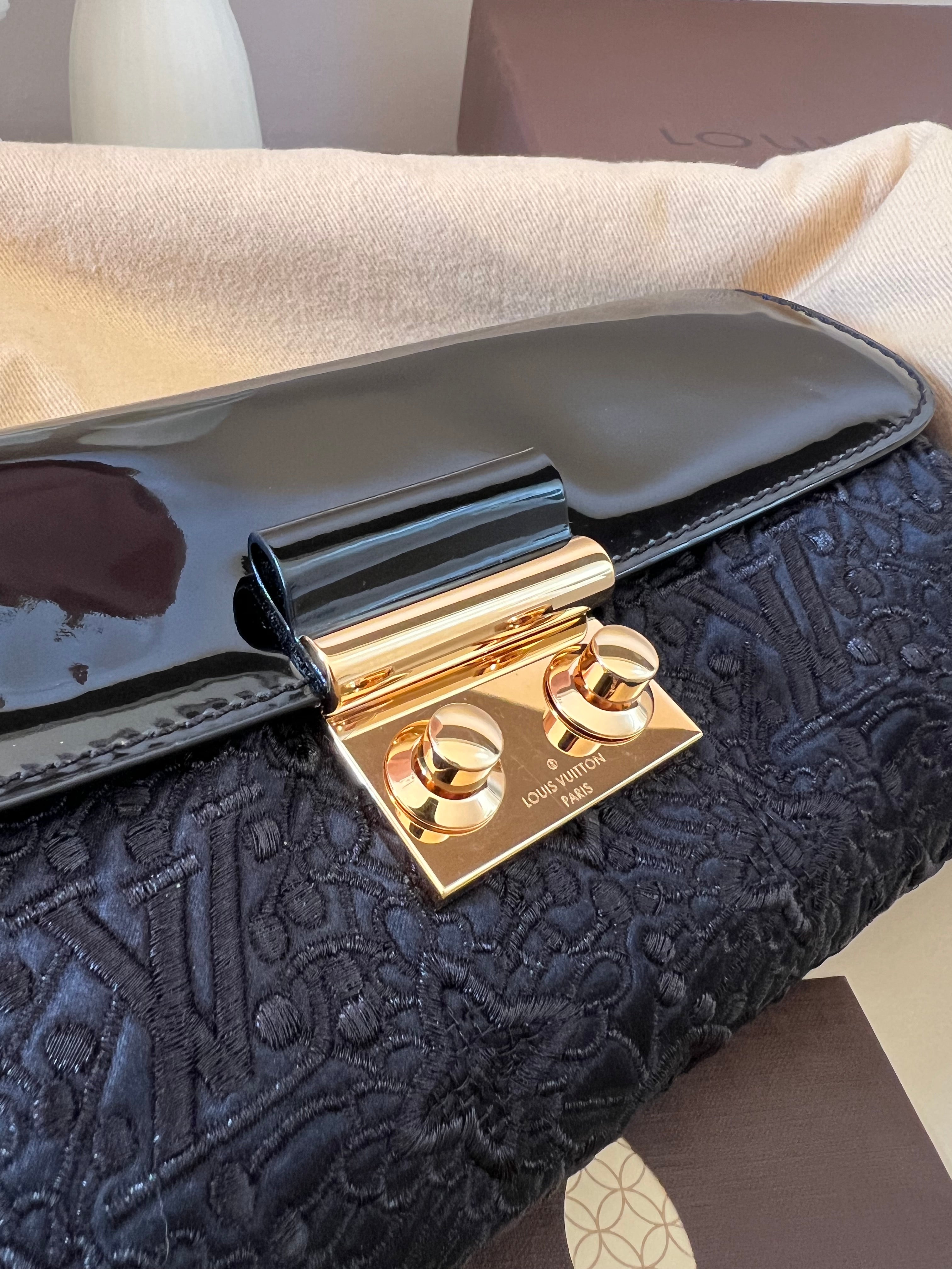 Louis Vuitton Pochette Dentelle Soir
