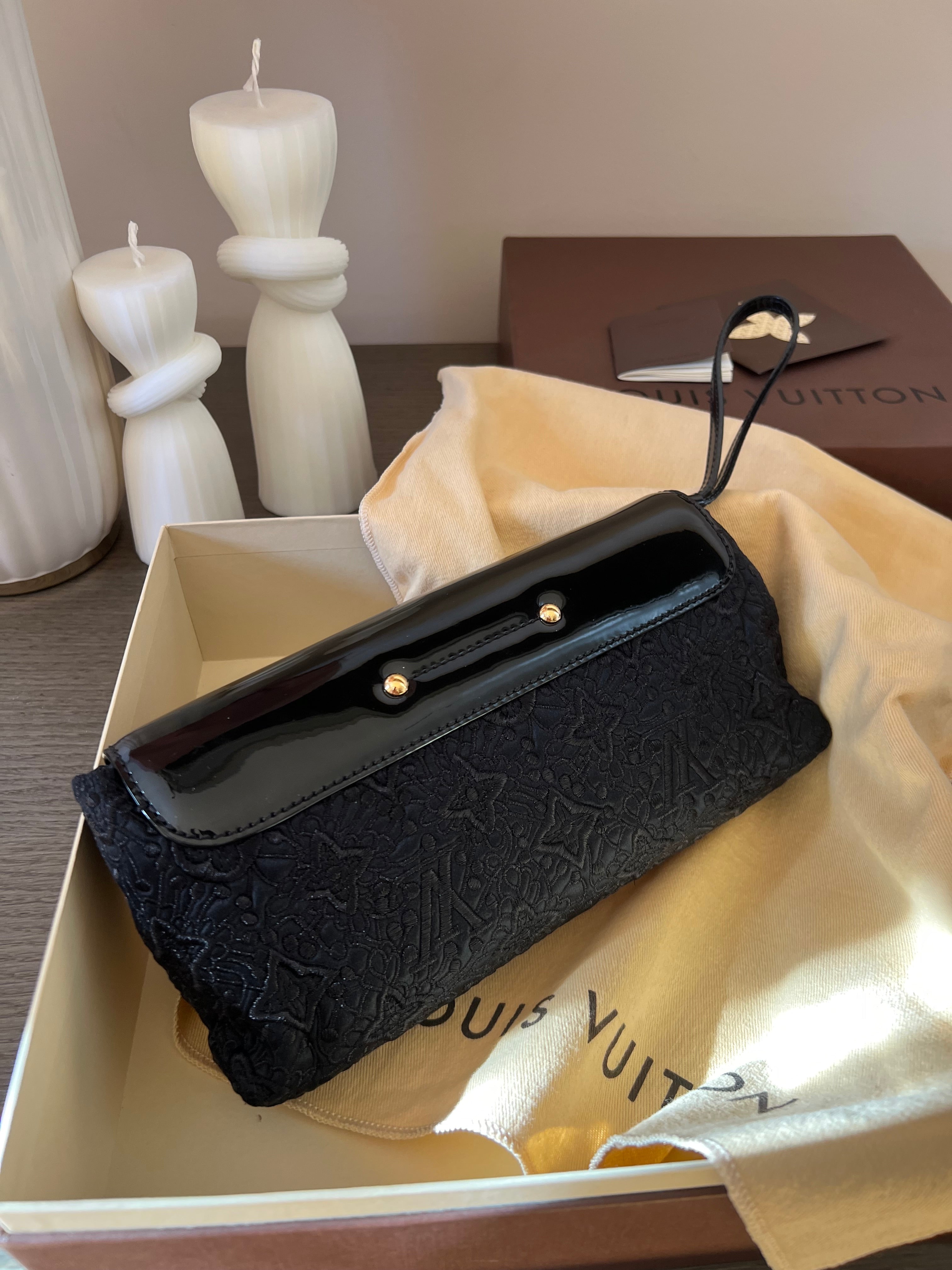 Louis Vuitton Pochette Dentelle Soir