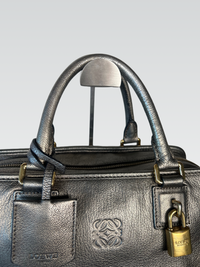 Loewe Amazona 28 en Piel Granulada Metalizada – Gris Peltre / Plata Oscuro