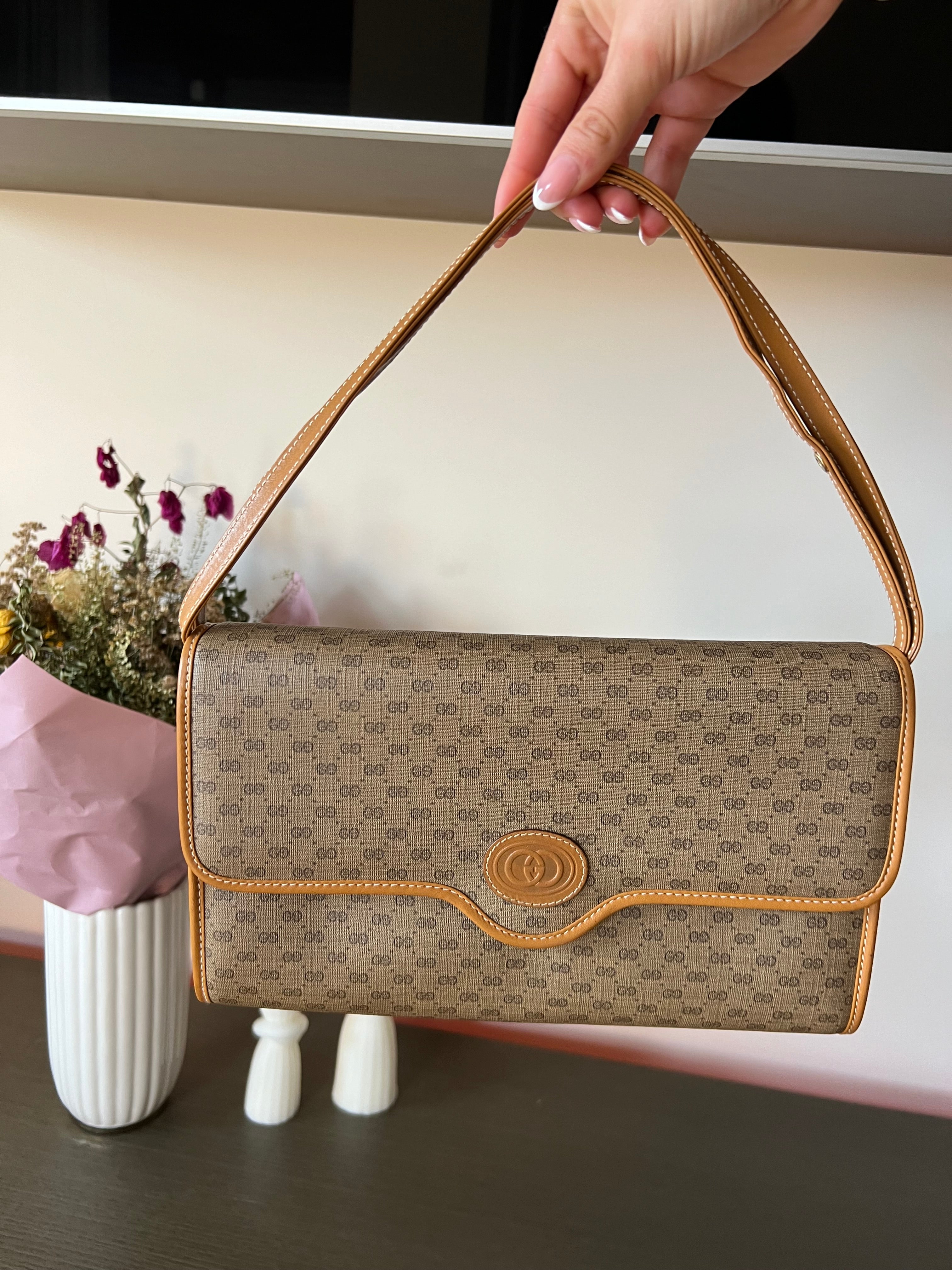Gucci GG Monogram Clutch Vintage