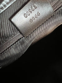 Gucci Jackie Medium en Lona GG Supreme con Tribanda Web y Piel