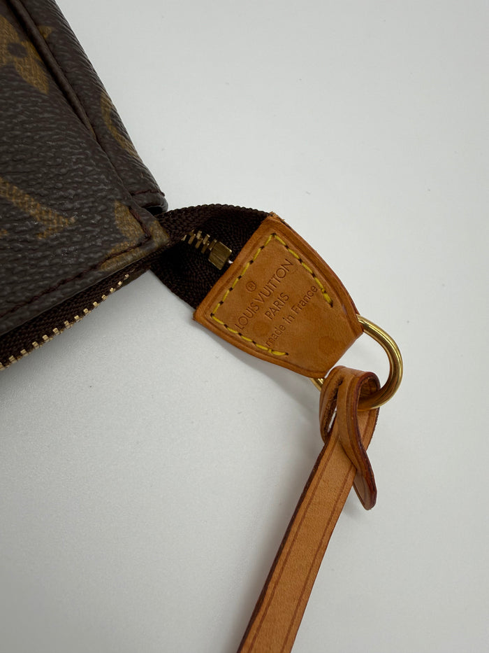 Louis Vuitton pochette accesoires