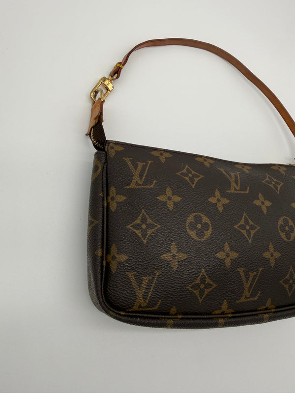 Louis Vuitton pochette accesoires